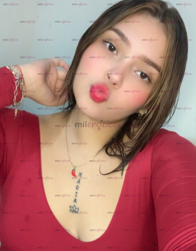 FOTOS DE MONA HERMOSA CON VAGINA APRETADA Y MUCHAS NALGAS PARA TI