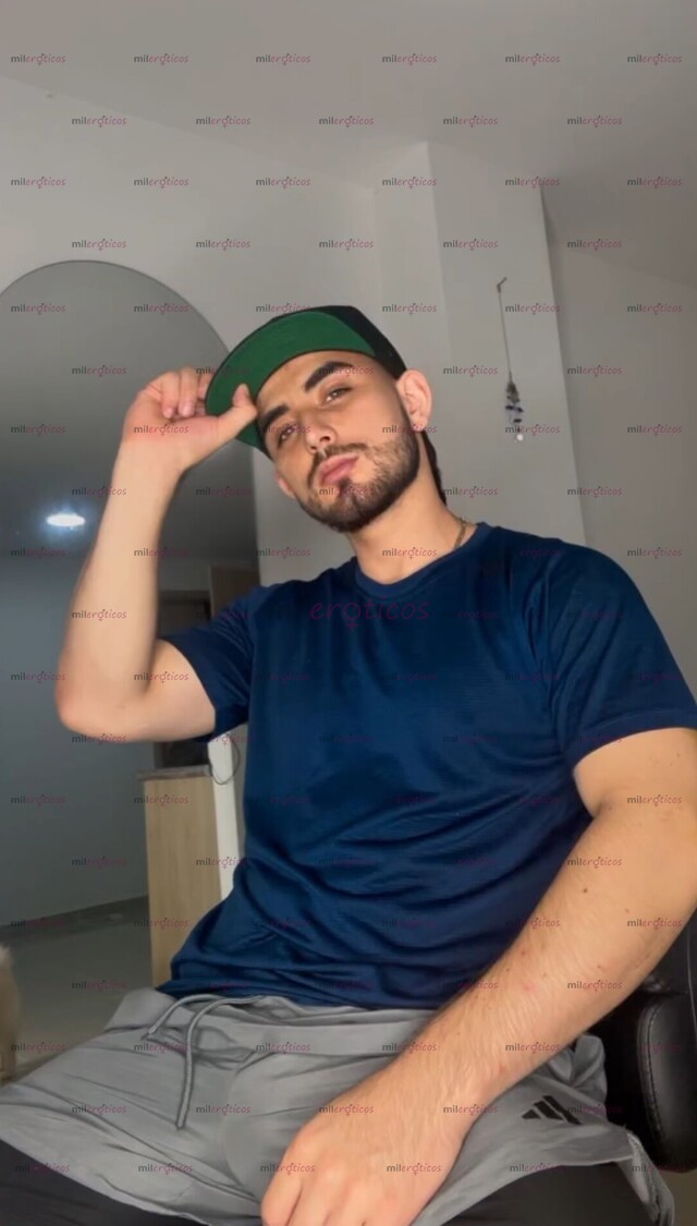 FOTOS DE HOMBRE BLANCO MUY ARECHO CON 22 CM PARA QUE CUMPLAS LOS FETICHES Y PASEN GENIAL