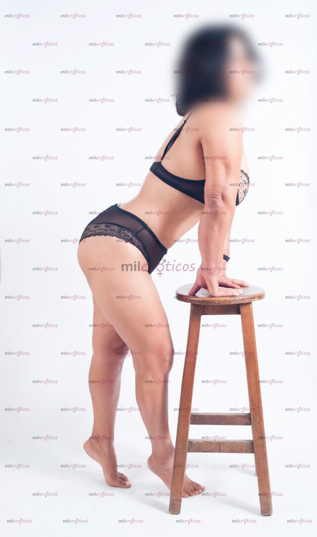 FOTOS DE SEÑORA SEXY... RECIEN DIVORCIADA Y DESEOSA DE UNA RICA VERGA... LLÁMAME