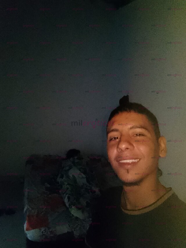 FOTOS DE CHICO VERGON CON MUCHAS GANAS DE COMPLACERTE