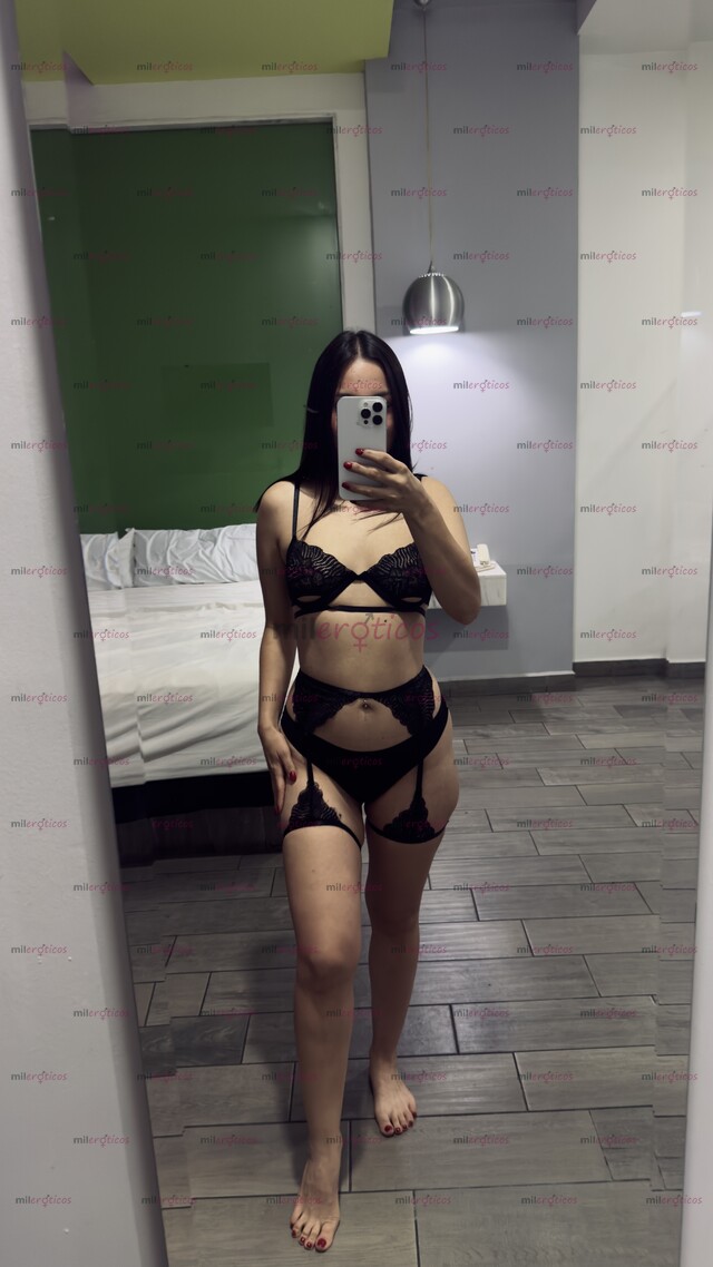 FOTOS DE ELEGANCIA CON UN POQUITO DE TRAVESURA, LA TENTACIÓN TIENE NOMBRE ALEXA
