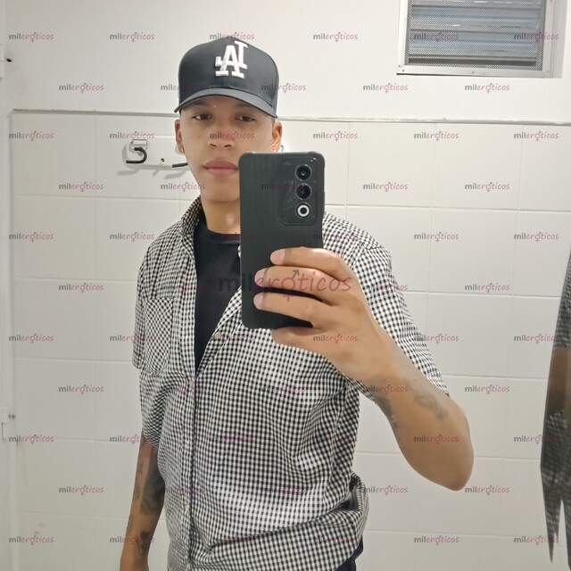FOTOS DE BISEXUAL VERSÁTIL A DOMICILIO COMPLACIENTE
