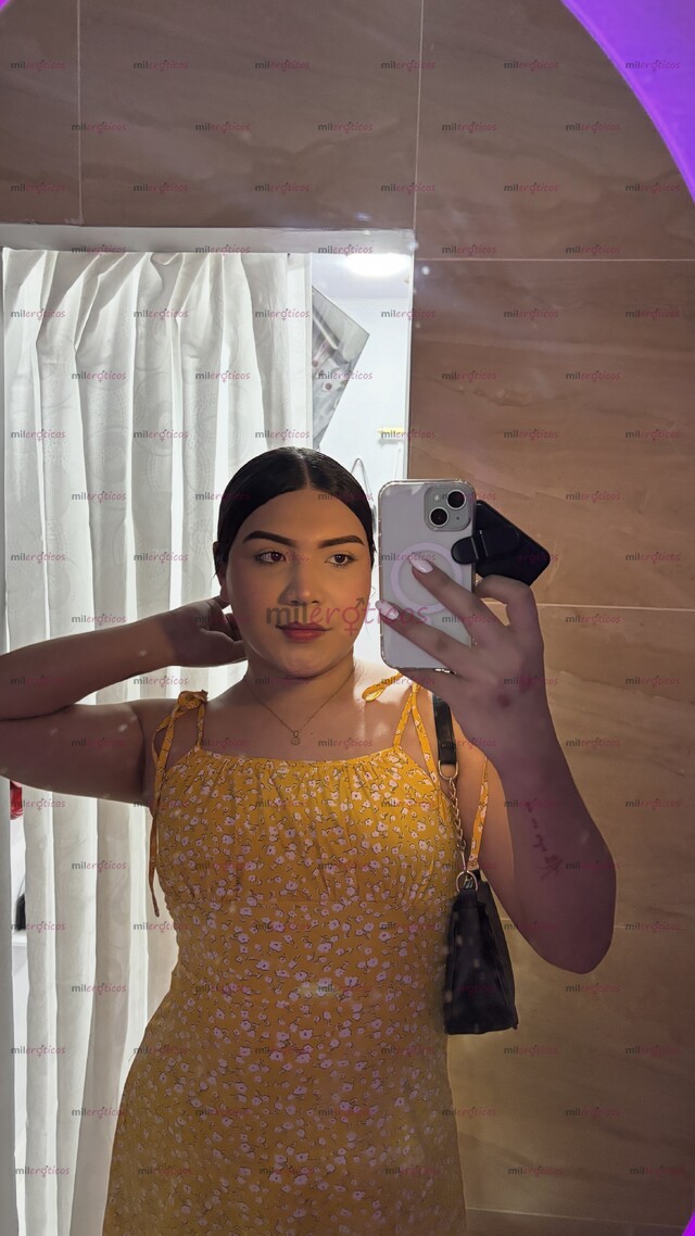 FOTOS DE HERMOSA TRANS, SÚPER FEMENINA, DISPUESTA A TODO