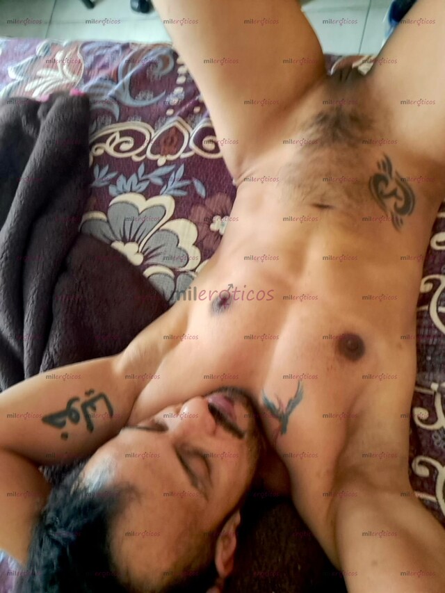 FOTOS DE MACHO COMPLACIENTE Y CALIENTE CON VA GI NA. DISPONIBLE PARA CUMPLIR TUS FANTASÍA