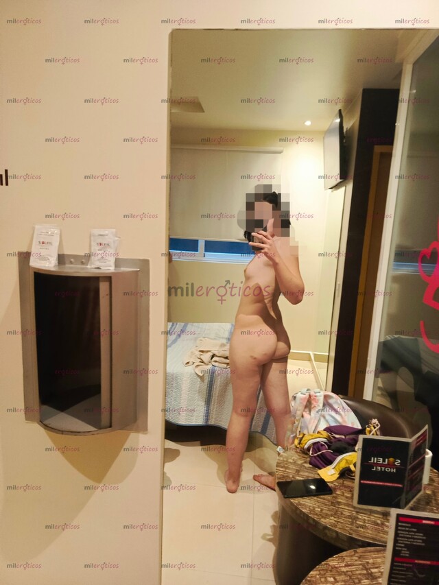 FOTOS DE MUJER TRANS NINFOMANA POR DIVERSIÓN, TETAS PEQUEÑAS Y ROSITAS
