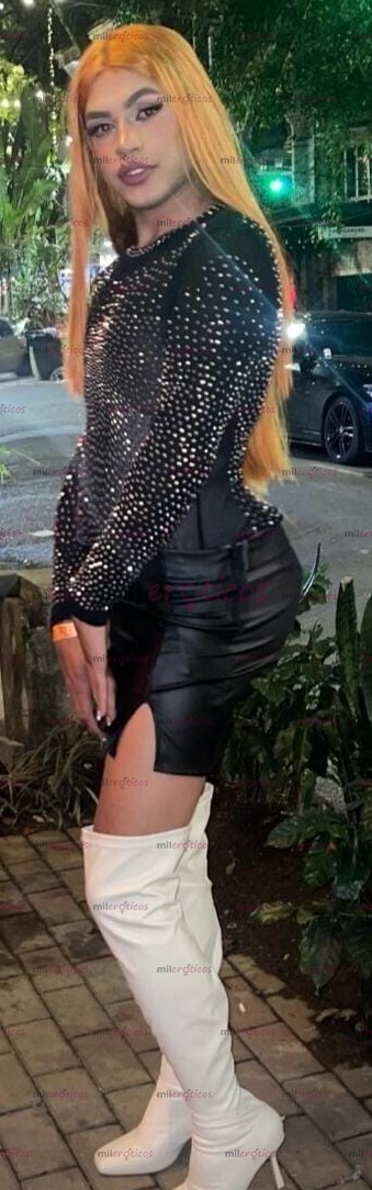 FOTOS DE CHICA TRANS FEMENINA, ELEGANTE Y MUY SENSUAL