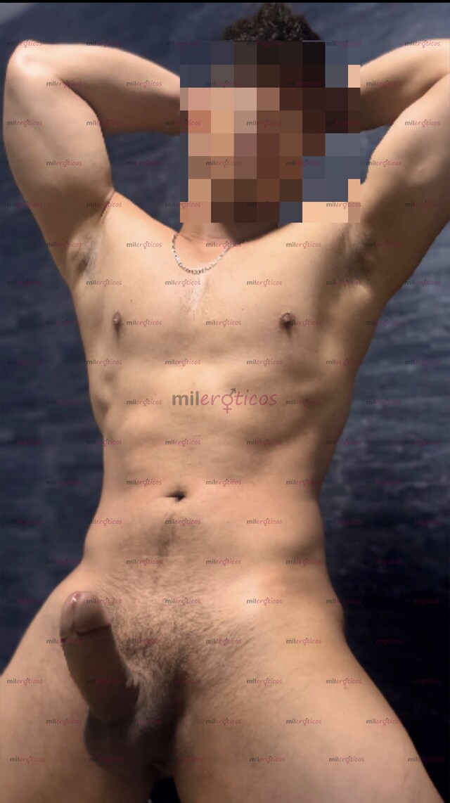 FOTOS DE ATLÉTICO JOVEN DOTADO, DISCRETO Y COMPLACIENTE