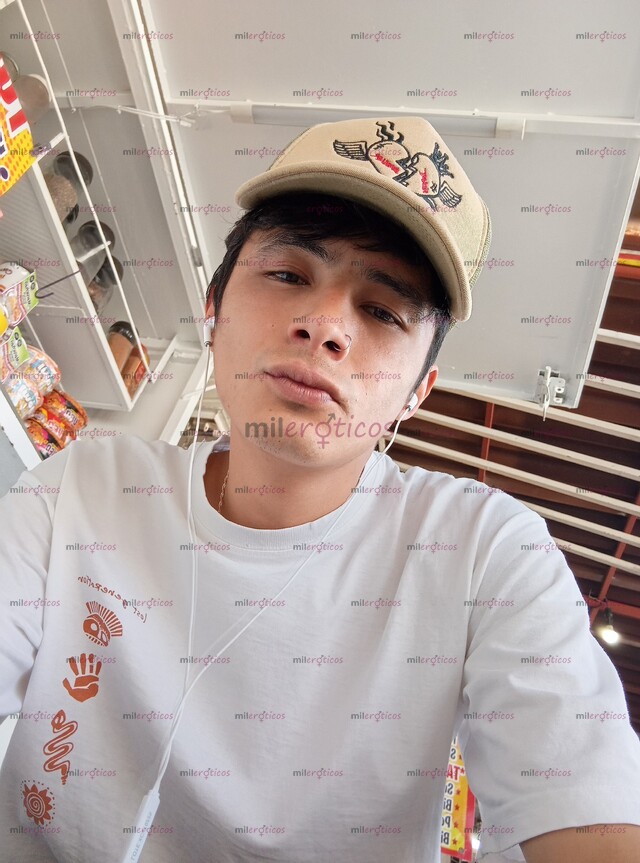 FOTOS DE CHICO BASTANTE TRANQUILO Y GUAPO, ME ADOPTÓ A CUALQUIER TIPO DE FANTASIA.