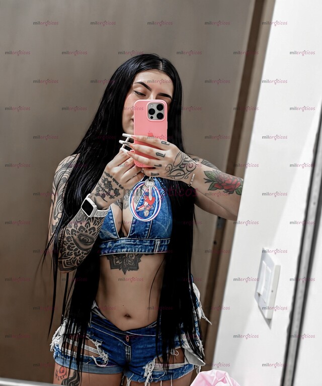 FOTOS DE TATUADITA RICA, DISPONIBLE PARA SACARTE HASTA LA ÚLTIMA GOTA DE LECHE.