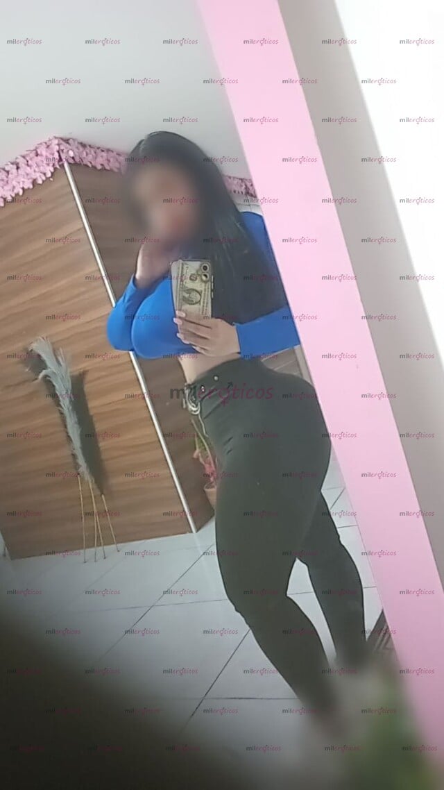 FOTOS DE MASAJISTA COMPLACIENTE BRINDANDO MASAJE ERÓTICO, TÁNTRICO...