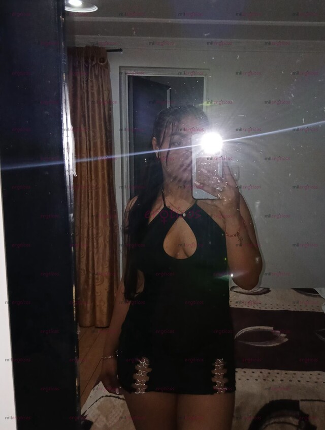 FOTOS DE HOLA AMOR SOY ANDREA UNA LINDA MORENA SENSUAL