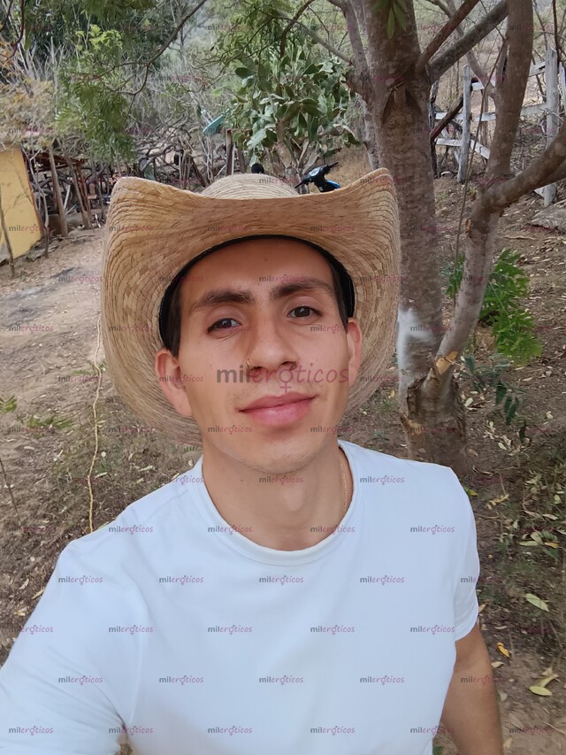 FOTOS DE BILINGUAL ESCORT: CABALLERO ATRACTIVO, EDUCADO Y EQUIPADO (21CM) DE VISITA