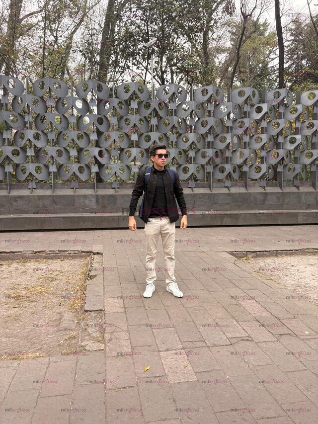 FOTOS DE BILINGUAL ESCORT: CABALLERO ATRACTIVO, EDUCADO Y EQUIPADO (21CM) DE VISITA