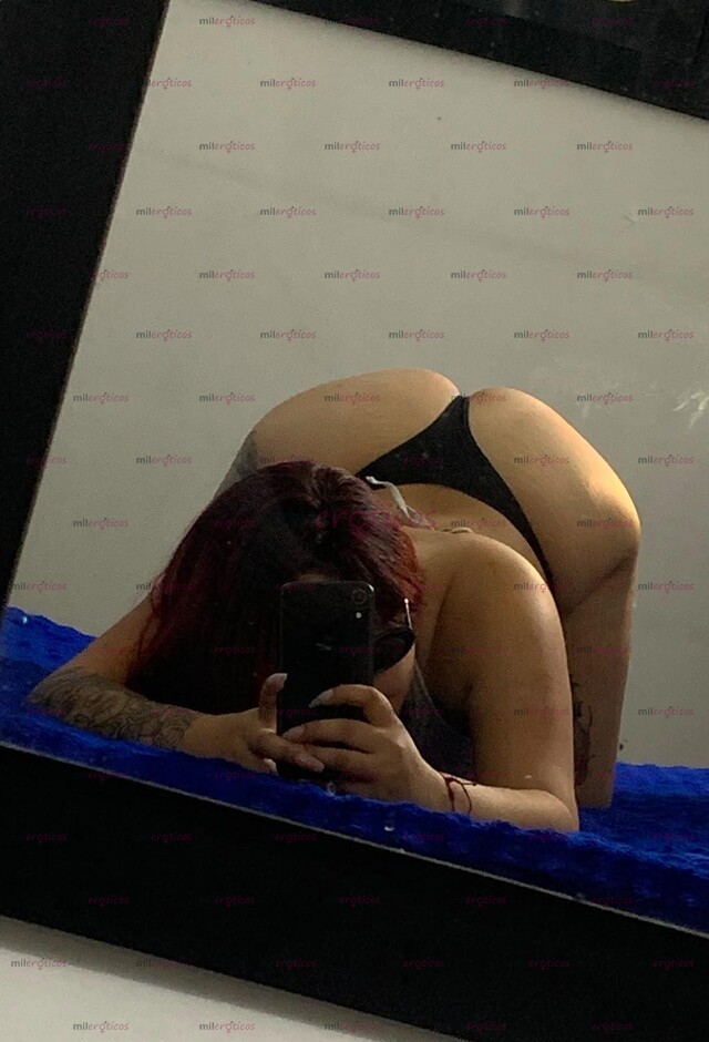 FOTOS DE CATALINA, HERMOSA PELIROJA CON SENOS MUY APETITOSOS
