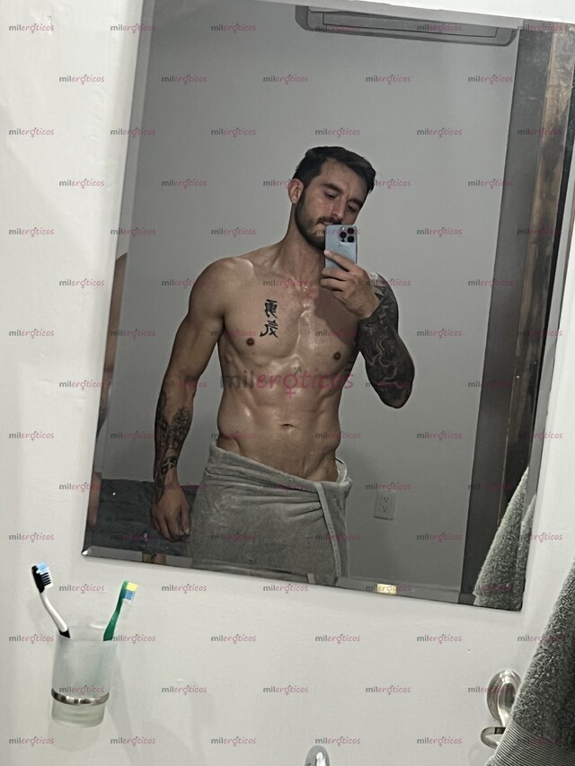FOTOS DE HOMBRE DOMINANTE LISTO PARA CUMPLIR TUS FANTASÍAS
