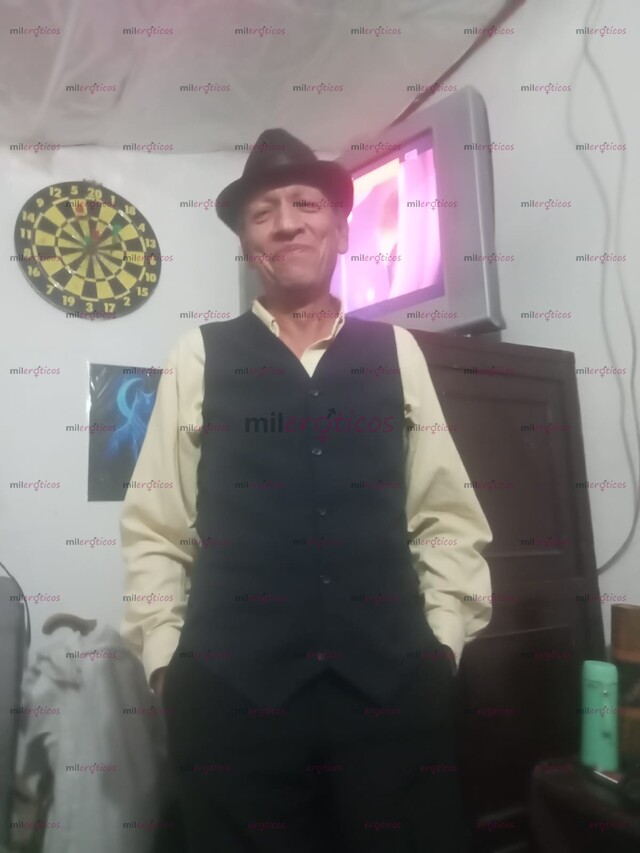 FOTOS DE MASAJISTA ERÓTICO MACHO CABRÍO.EXPERTO EN PRIMERIZOS
