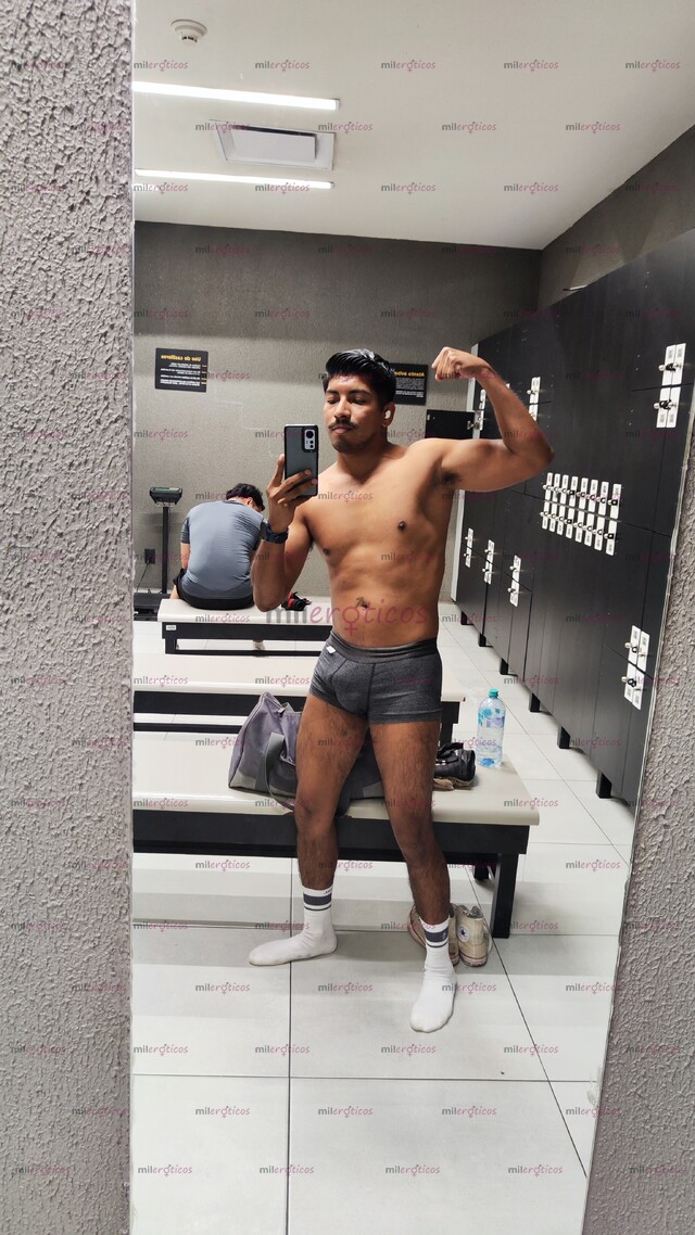 FOTOS DE CHACAL DELGADO VERGUDO MUY CULIADOR Y AGUANTADOR CON 20CM DE VERGA
