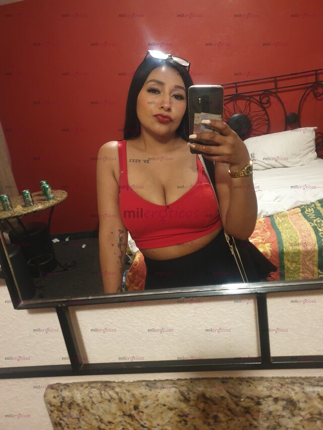 FOTOS DE MORENITA, FLAKITA APRETADITA Y BIEN CALIENTE