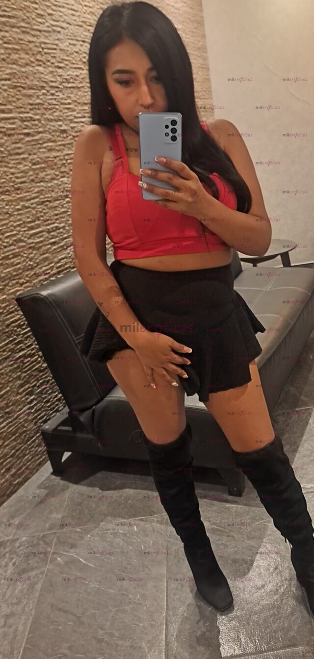 FOTOS DE MORENITA, FLAKITA APRETADITA Y BIEN CALIENTE