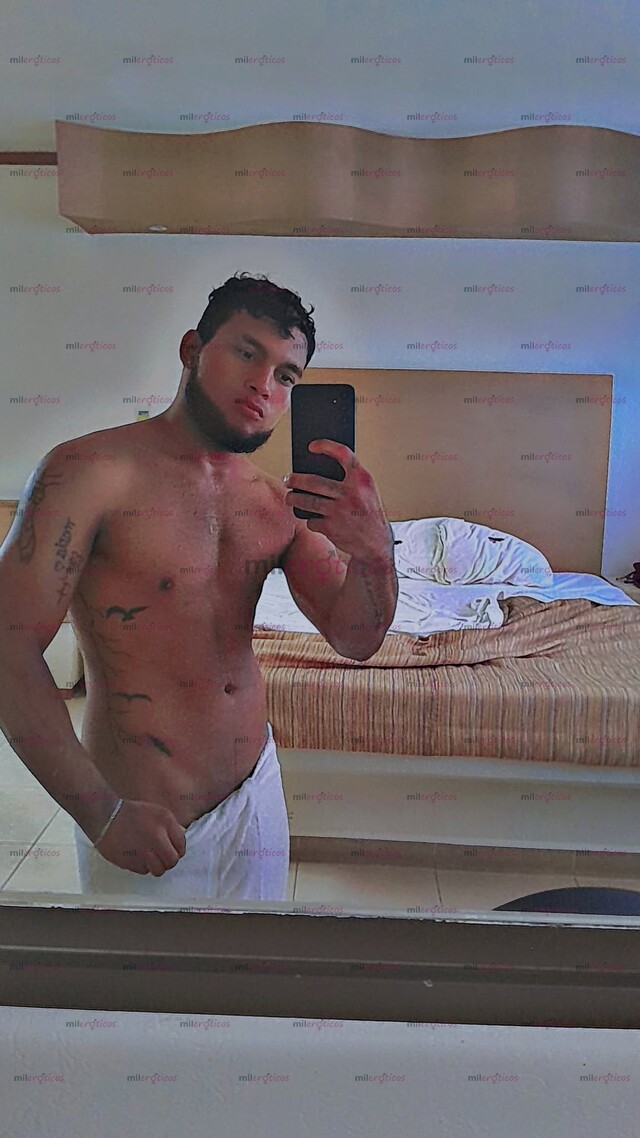 FOTOS DE JOVEN VARONIL DE 24 AÑO VERGON Y NALGON