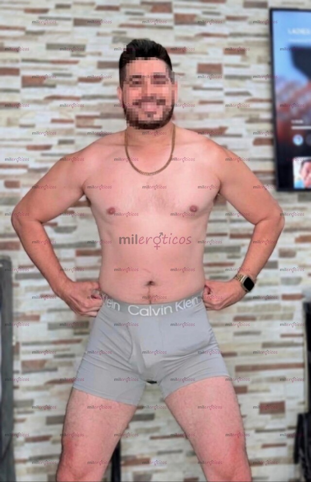FOTOS DE SULTÁN GIGOLO HETERO 1.90CM DE ALTURA, 110KG DE EMPUJE Y 20CM DE PLACER.