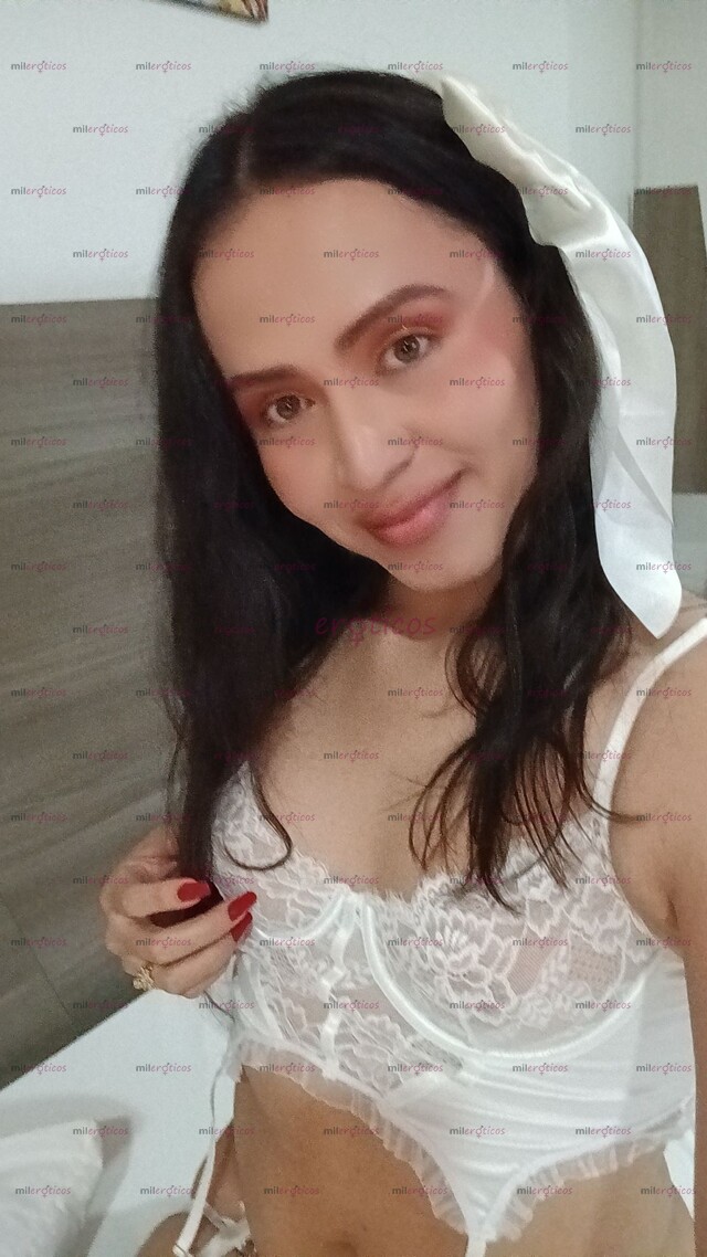 FOTOS DE JOVEN CHICA TRANS COMPLACIENTE CARIÑOSA DISPUESTA A CUMPLIR TUS FANTASÍAS