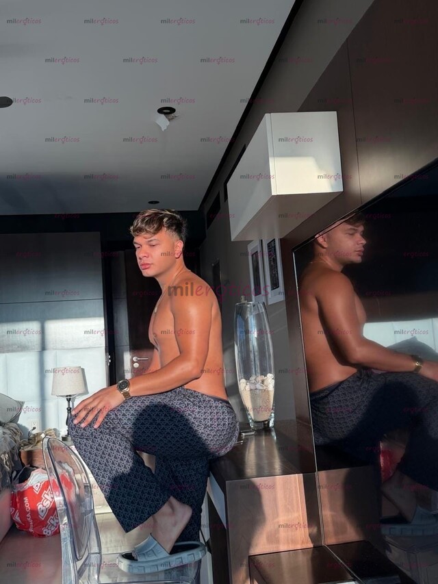 FOTOS DE CHICO VENEZOLANO NUEVO EN MÉXICO , CON MUCHO DESEO DE CONOCERTE .