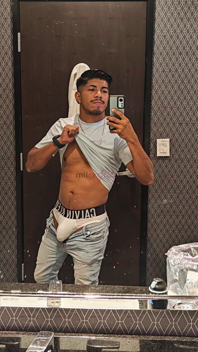 FOTOS DE CHACAL DELGADO VERGUDO MUY CULIADOR Y AGUANTADOR CON 20CM DE VERGA
