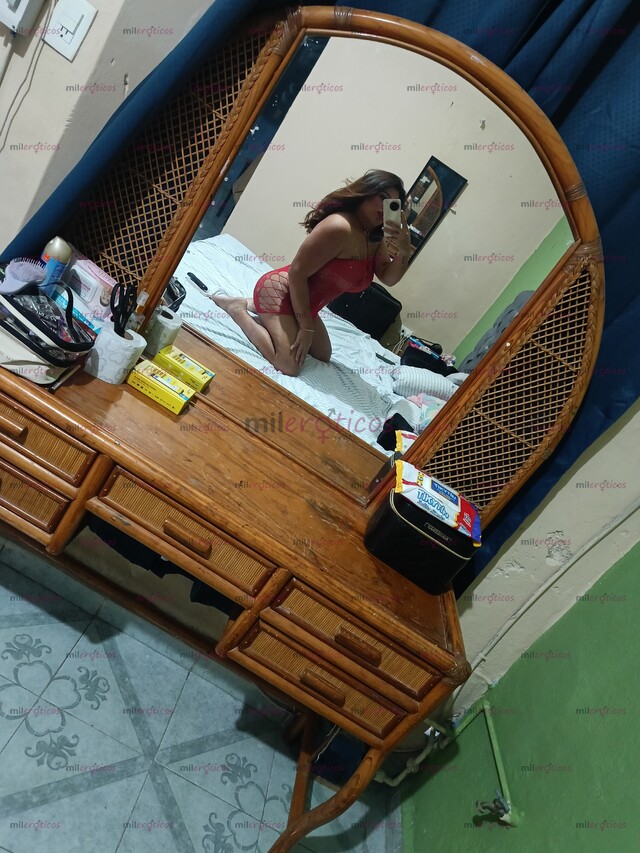 FOTOS DE HOLA PAPI SOY UNA CHICA TRANS TETONA DISPONIBLE PARA HACERTE UN RICO SEXUAL A LA
