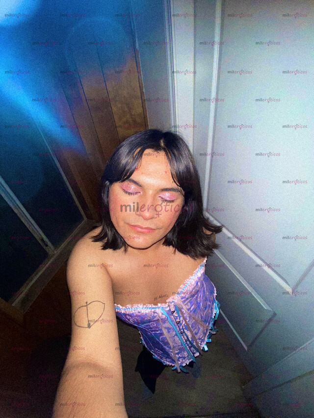 FOTOS DE MAESTRA DE INGLES TRAVESTI QUE LE ENCANTA TRAGAR LECHE