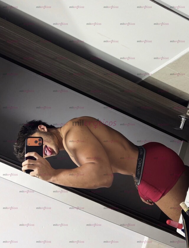 FOTOS DE COLOMBIANO, ATENTO, EDUCADO, VERSÁTIL Y CALIENTE BIEN DOTADO 22CM
