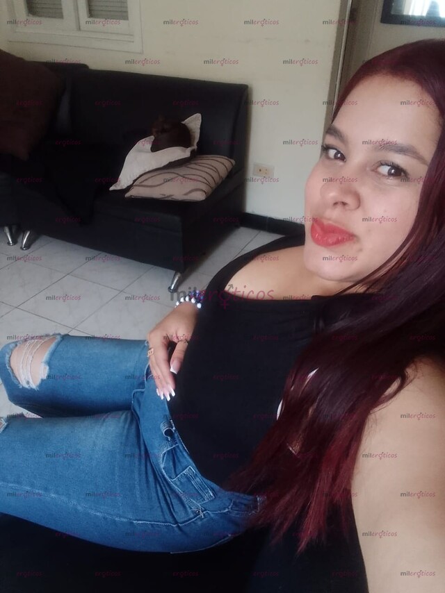 FOTOS DE TENGO GANAS DE UNA BUENA VERGA QUE ME QUITE LAS GANAS