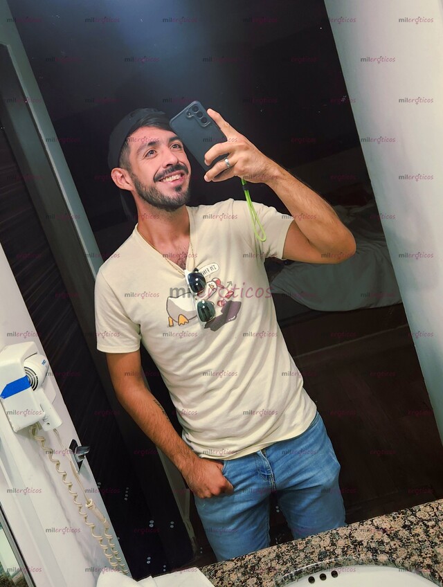 FOTOS DE ACTIVO PELUDO, VERGON Y MUY CALIENTE LISTO PARA COMPLACERTE.