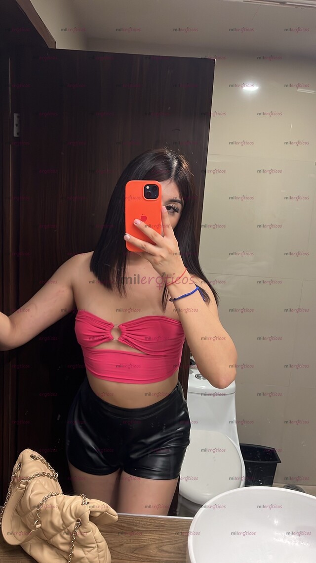 FOTOS DE MUÑEQUITA CON TETITAS DE HORMONA, NALGAS PARADITAS, Y UNA VERGA EXQUISITA