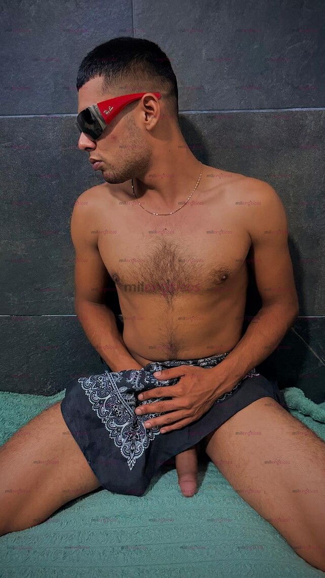FOTOS DE 20 CM ACTITUD, DISCRECIÓN Y BUENA COMPAÑÍA