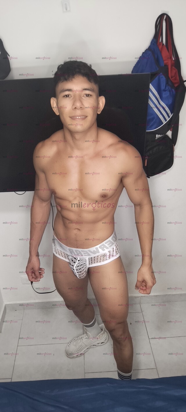 FOTOS DE CHICO SEXY LATINO COMPLACIENTE Y MUY HOT DISPUESTO A COMPLACERTE