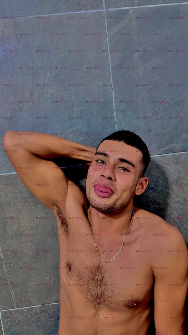 FOTOS DE 20 CM ACTITUD, DISCRECIÓN Y BUENA COMPAÑÍA