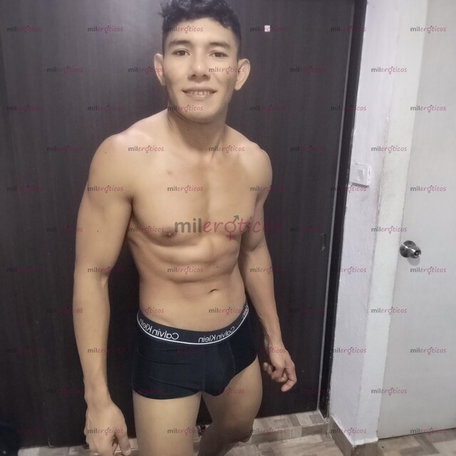 FOTOS DE CHICO SEXY LATINO COMPLACIENTE Y MUY HOT DISPUESTO A COMPLACERTE