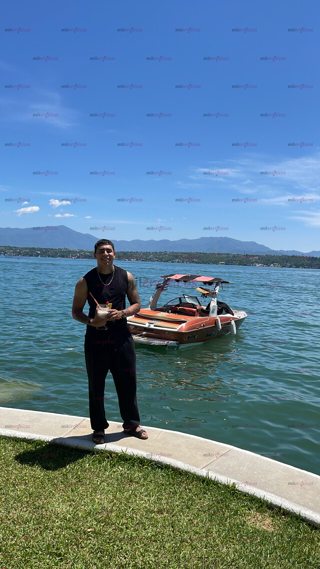 FOTOS DE CHAVO BIEN PAQUETUDO Y FITNESS , SIEMPRE A TU DISPOSICIÓN LLEGO EN DONDE ESTES