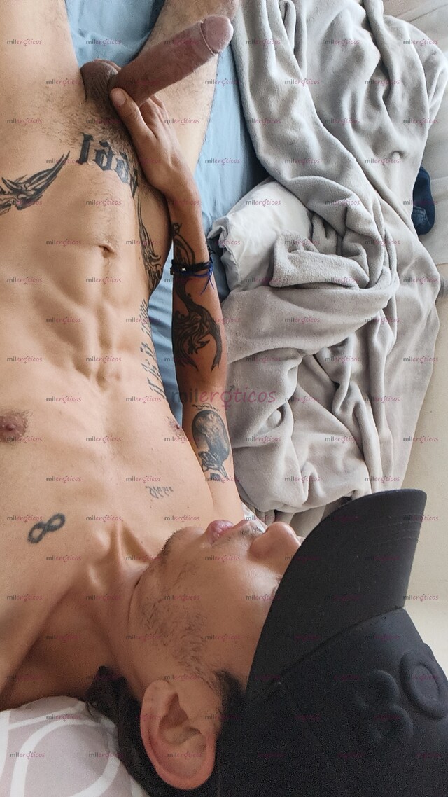 FOTOS DE ¿TIENES ESE CULO CON HAMBRE? AQUI ESTA TU CENA 2 MACHOS ACTIVOS