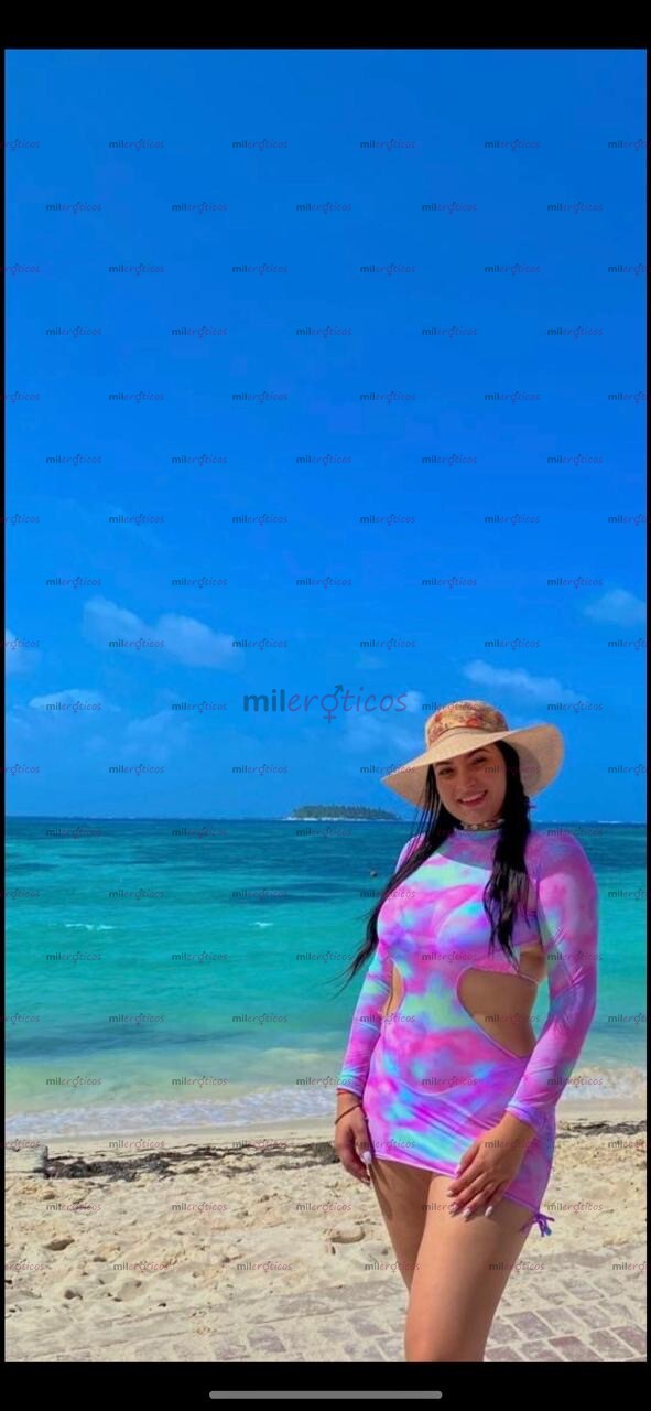 FOTOS DE MUJER CALIENTE EN BUSCA DE LUJURIA Y PLACER CON UNA GRAN COLA Y SENOS LINDOS