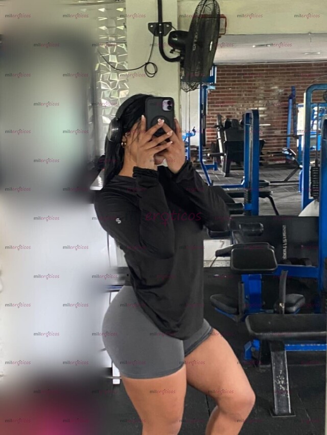 FOTOS DE HERMOSA TONIFICADA UNIVERSITARIA CON UN TOQUE DE DULSURA Y MUCHA PERVERSIDAD