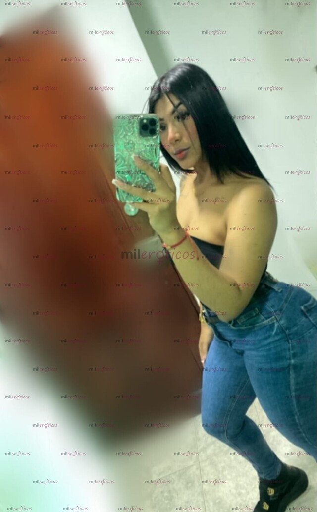 FOTOS DE HERMOSA TONIFICADA UNIVERSITARIA CON UN TOQUE DE DULSURA Y MUCHA PERVERSIDAD
