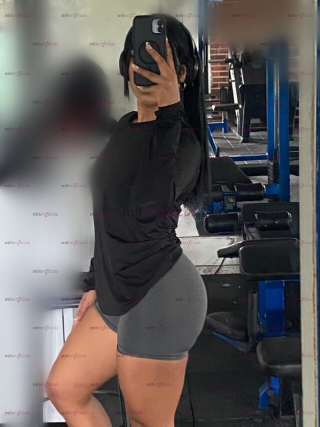 FOTOS DE HERMOSA TONIFICADA UNIVERSITARIA CON UN TOQUE DE DULSURA Y MUCHA PERVERSIDAD