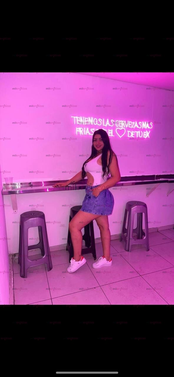 FOTOS DE MUJER CALIENTE EN BUSCA DE LUJURIA Y PLACER CON UNA GRAN COLA Y SENOS LINDOS