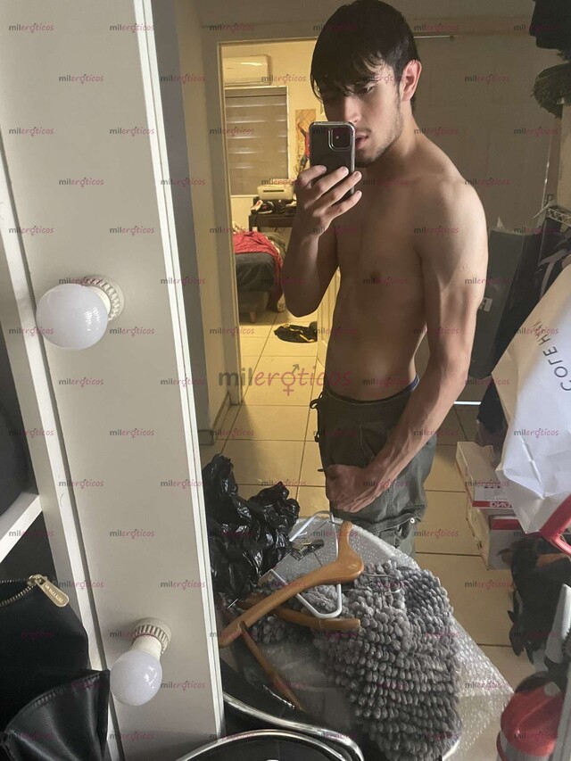 FOTOS DE JOVEN, EN BUSCA DE DIFERENTES TENTACIONES, DISPUESTO A CUMPLIR VARIAS FANTASÍAS,