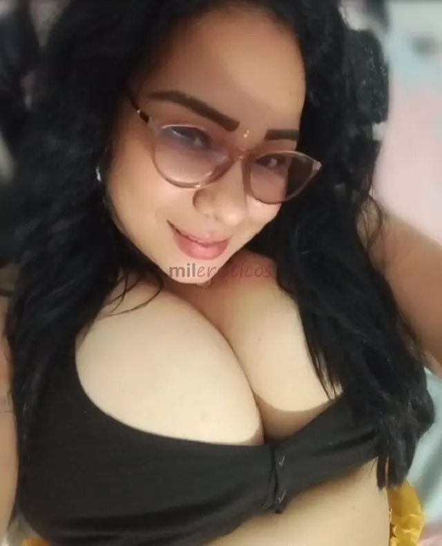 Madura bonita elegante y muy femenina una mujer con experiencia trato dulce y una energia que te envuelve desde el primer momento cuerpito bien cuidad...