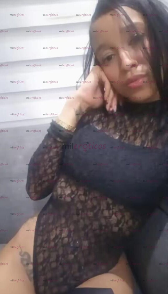 FOTOS DE HERMOSA MORENITA COLOMBIANA, DE PASO POR TU CIUDAD