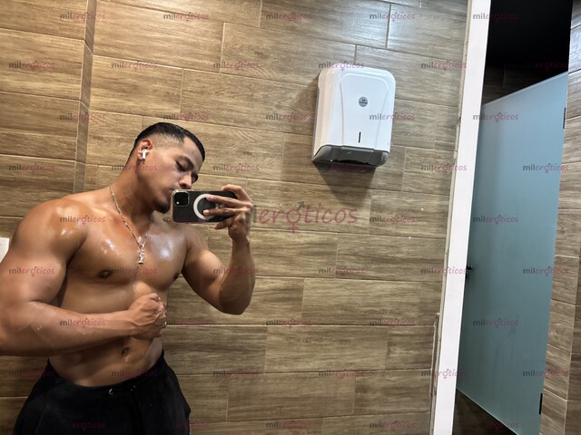 FOTOS DE VEN Y DISFRUTA DE UN BUEN SEXO CHICO ATLETICO Y FIT