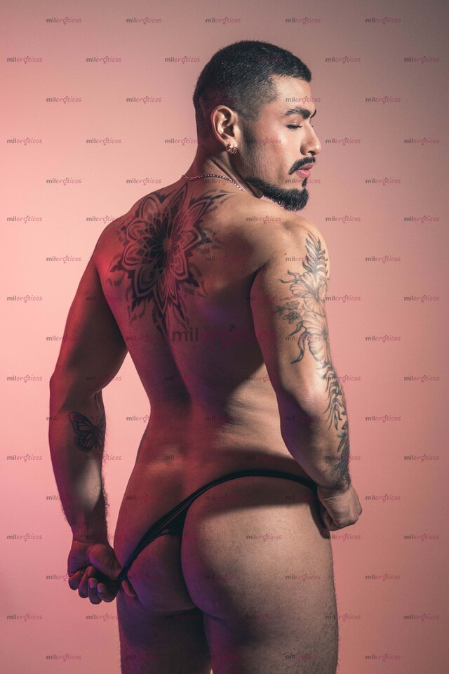 FOTOS DE CHAKAL VERST, CULON Y VERGON PELUDO TATUADO